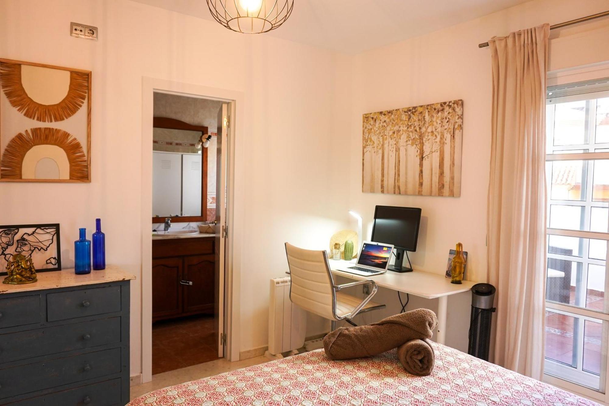 Tarifa Family House 5 Min Walk To The Beach And Old Town Екстер'єр фото
