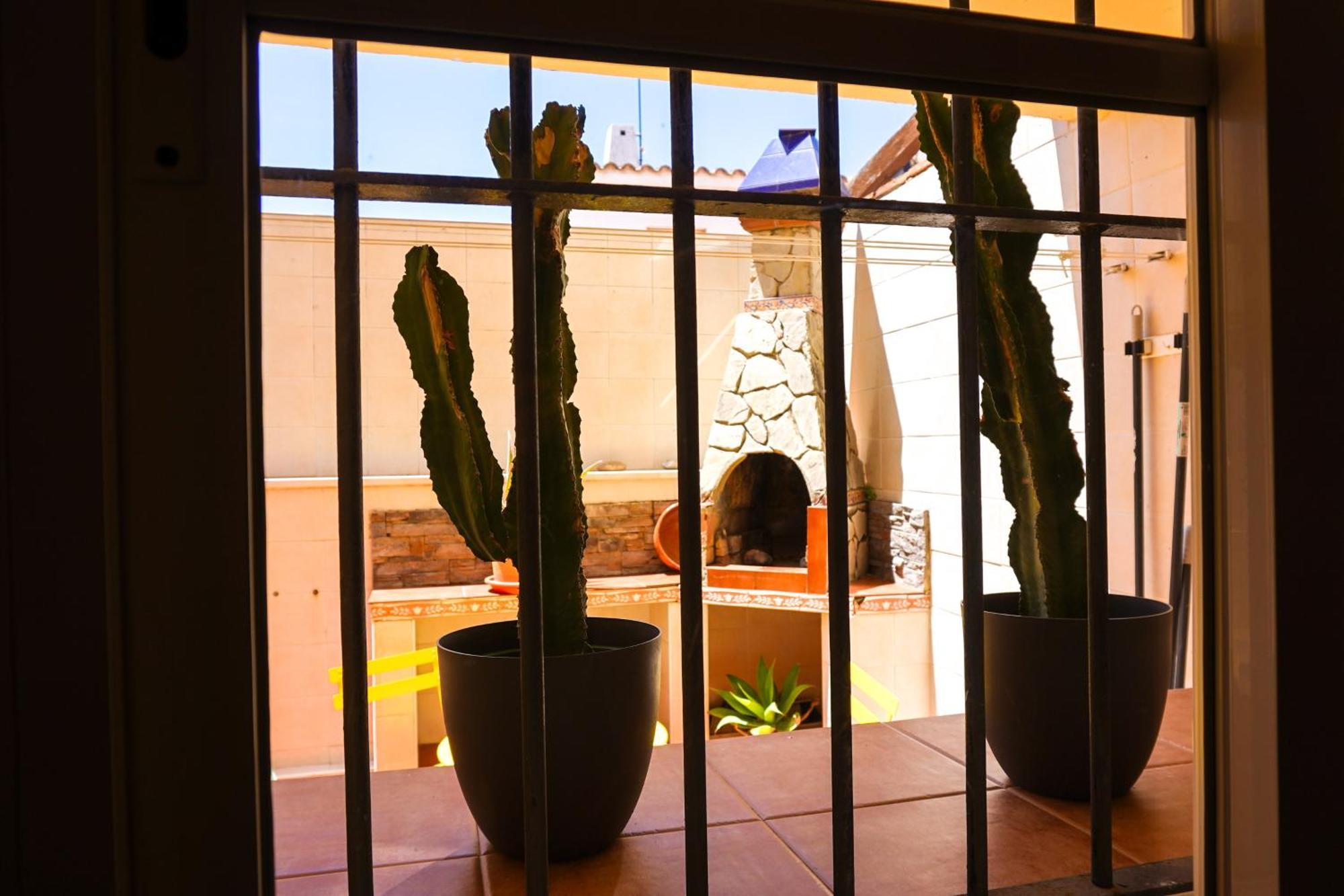 Tarifa Family House 5 Min Walk To The Beach And Old Town Екстер'єр фото