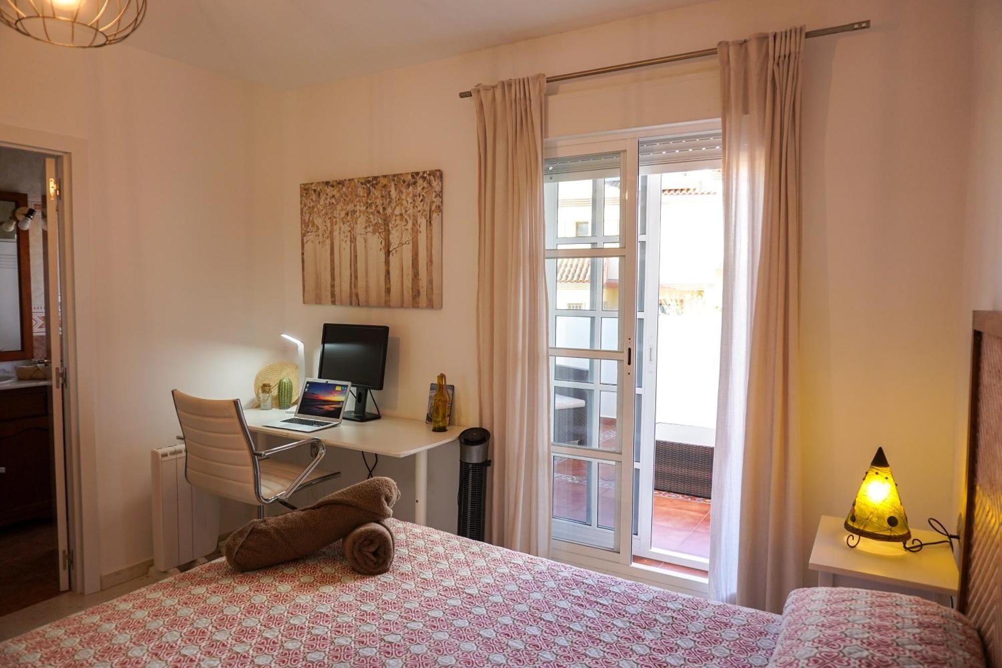 Tarifa Family House 5 Min Walk To The Beach And Old Town Екстер'єр фото
